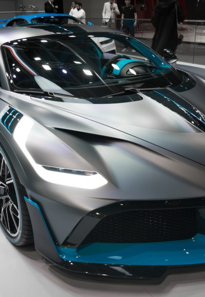 bugatti-divo-brand-new-2020-mid-engine-track-sports-car-dubai-motor-show.jpg